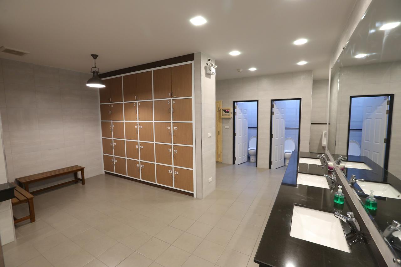 非常酷炫大酒店 Nang Rong 外观 照片